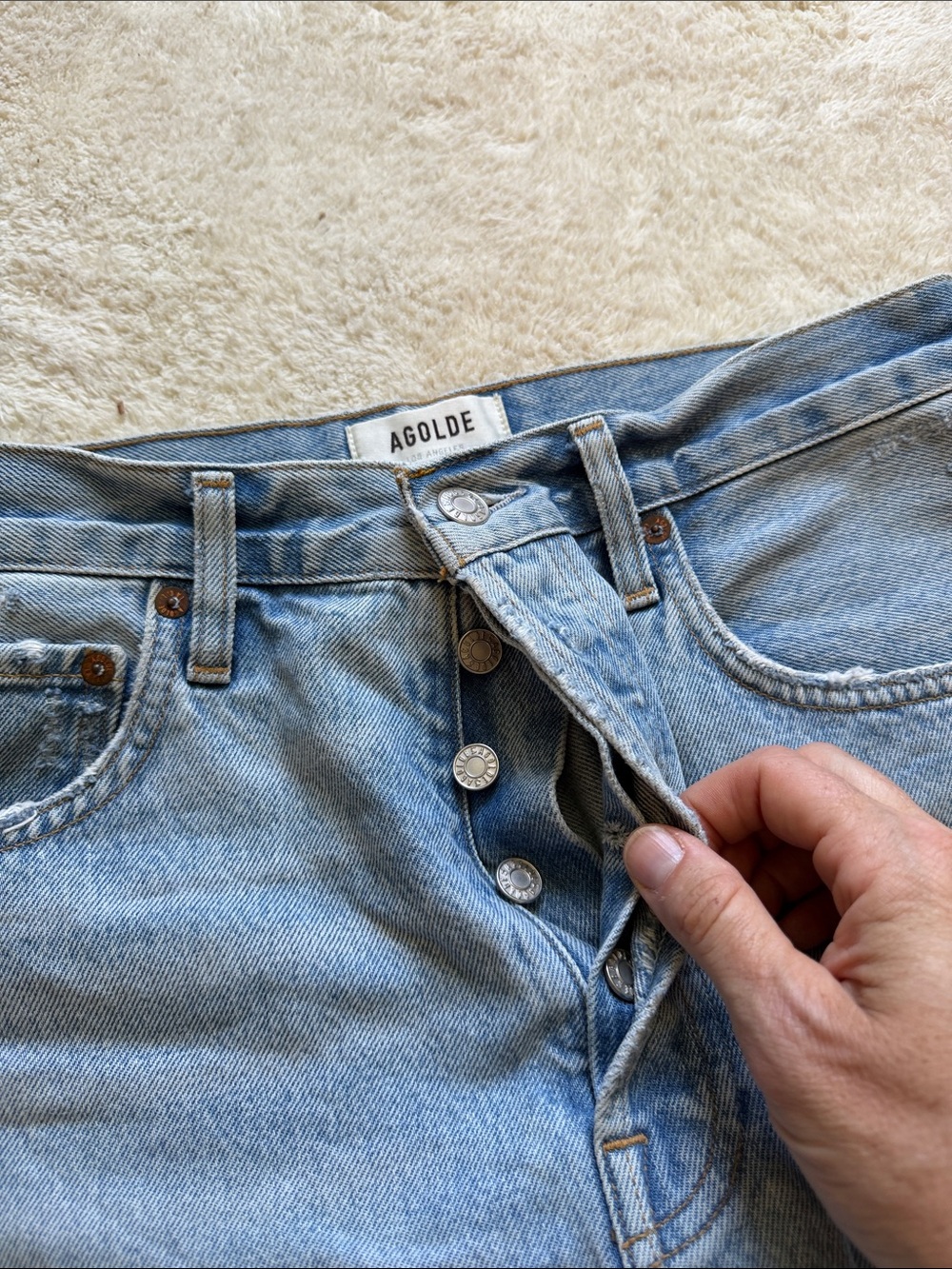 Agolde Riley Shorts - Picture 6 of 9